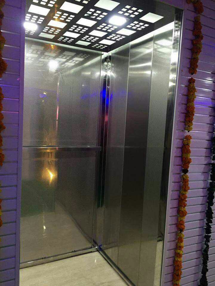 latest hotel lift